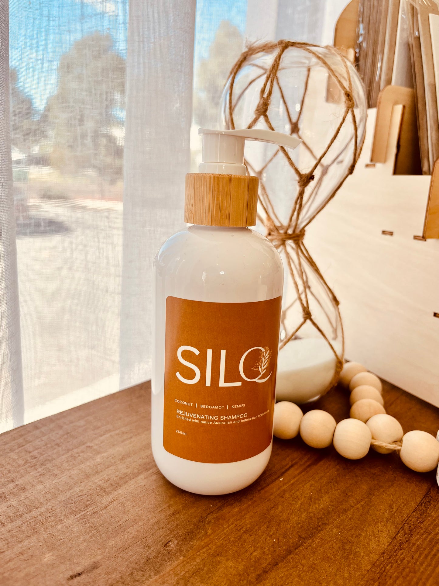 SILQ - Rejuvenating Shampoo
