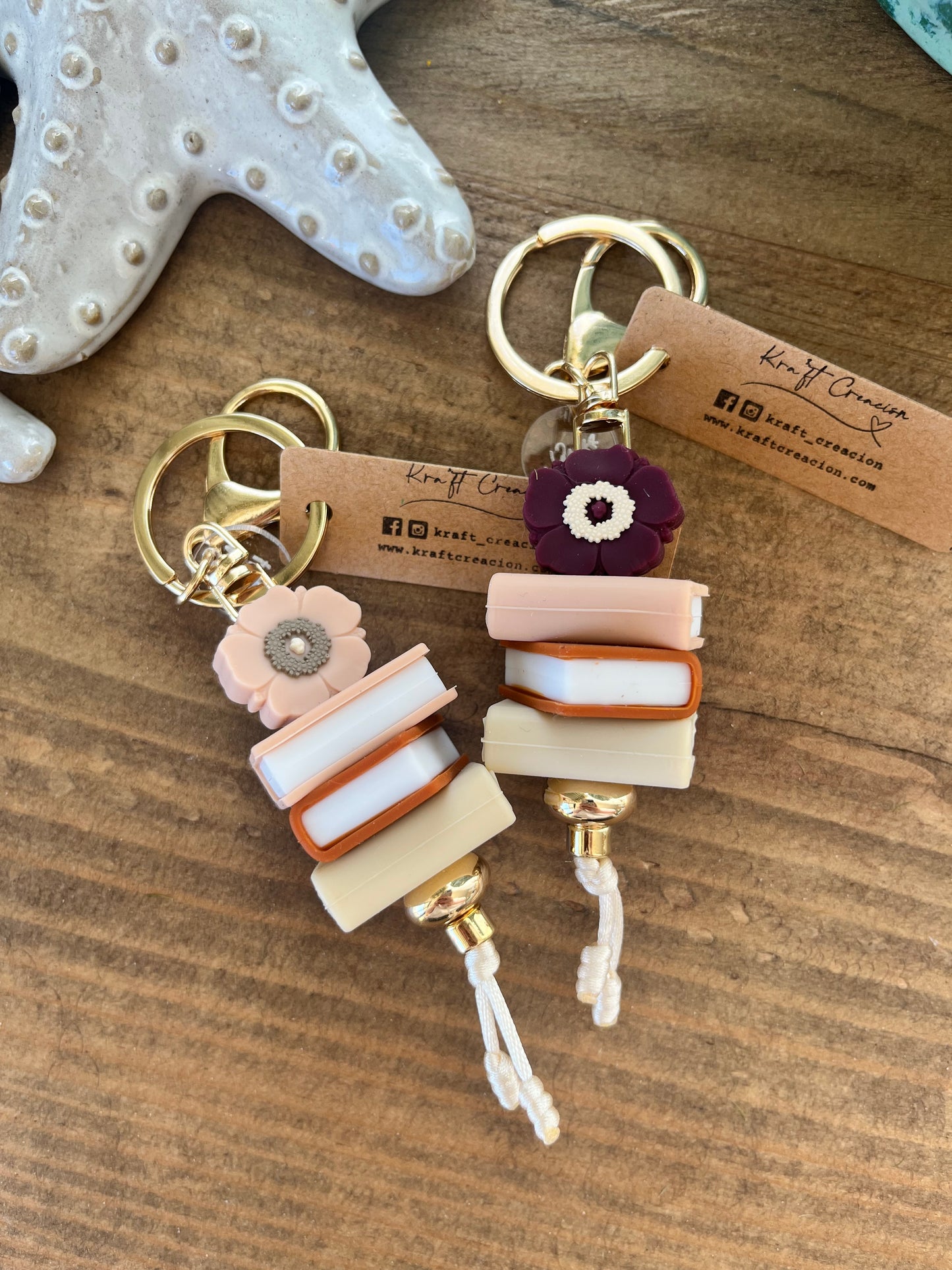 KRAFT CREACIONS - Book Keyrings